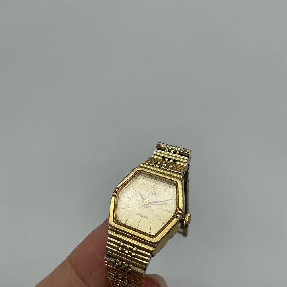 Vintage Citizen Seven Womens Watch 18mm Gold Tone 2030-94464D New Battery 6